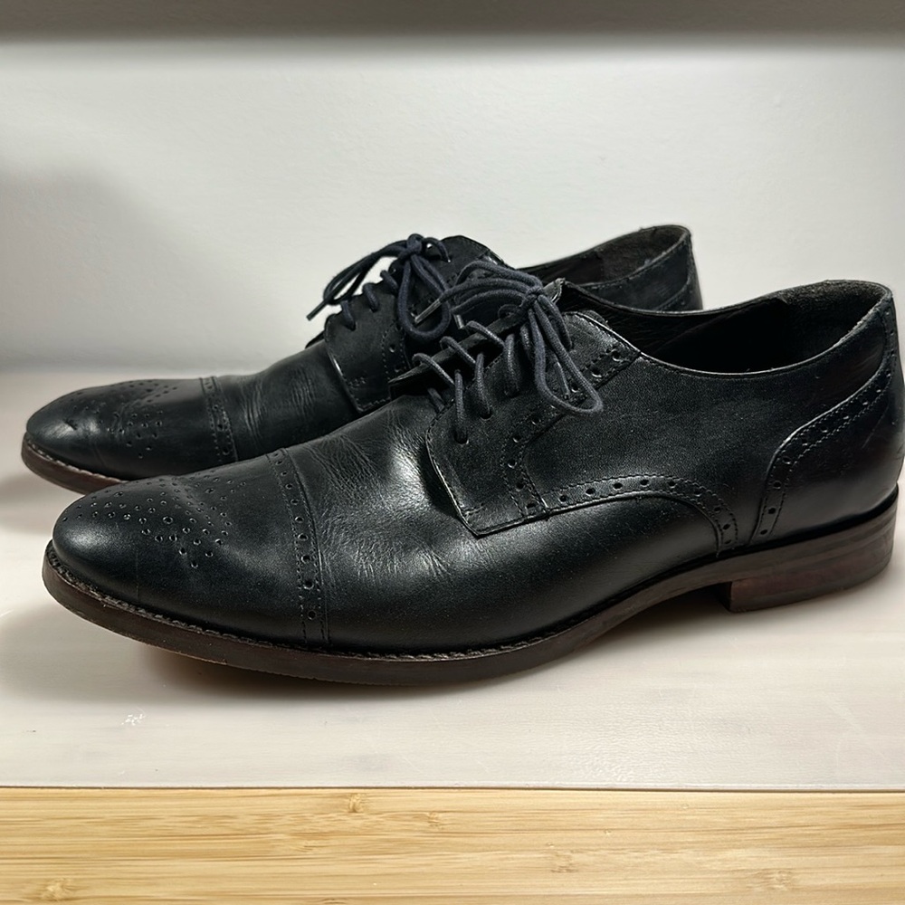 Johnston and Murphy black dress shoes. Beautiful condition. Size 10.5 W